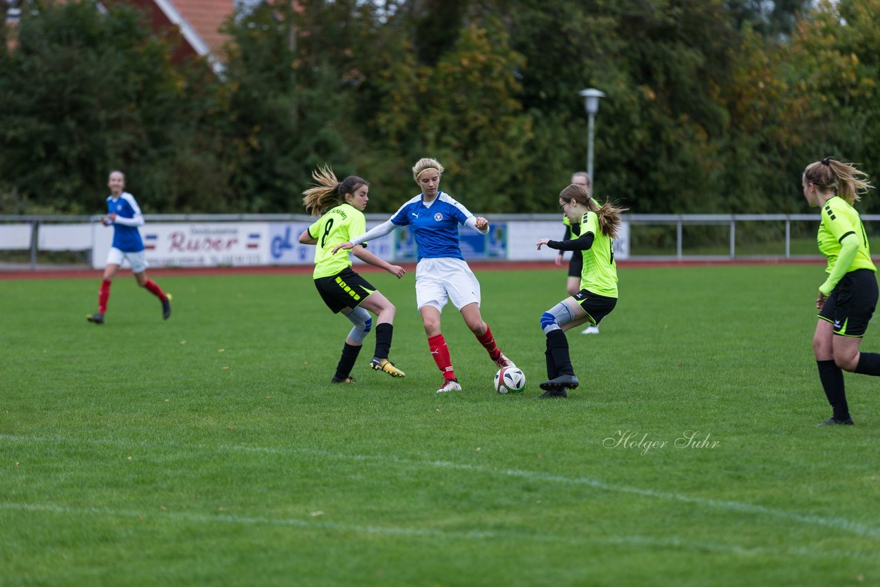 Bild 341 - B-Juniorinnen TSV Schoenberg - Holstein Kiel : Ergebnis: 0:23